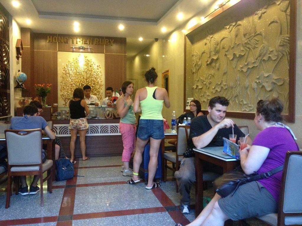 Hong Thien Ruby Hotel Хуе Екстериор снимка