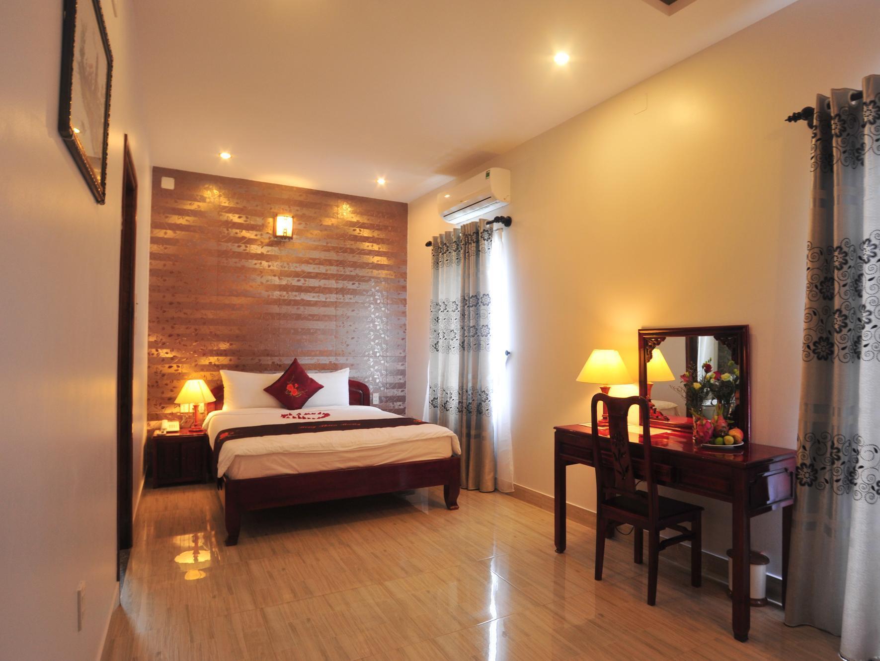 Hong Thien Ruby Hotel Хуе Екстериор снимка