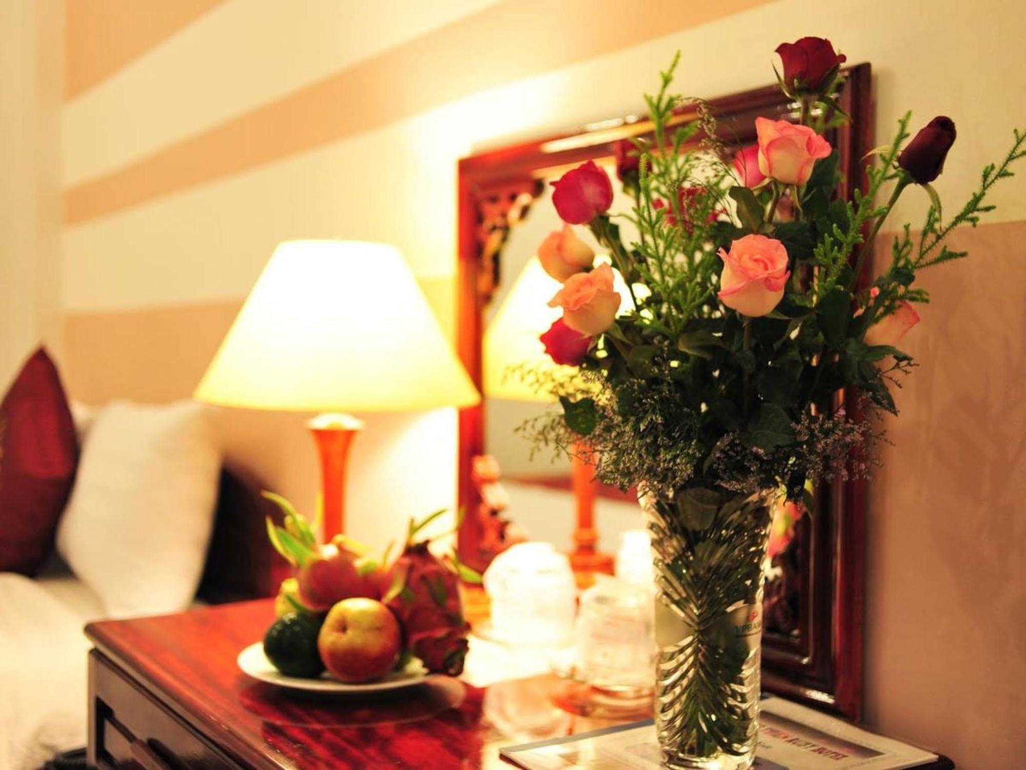Hong Thien Ruby Hotel Хуе Екстериор снимка