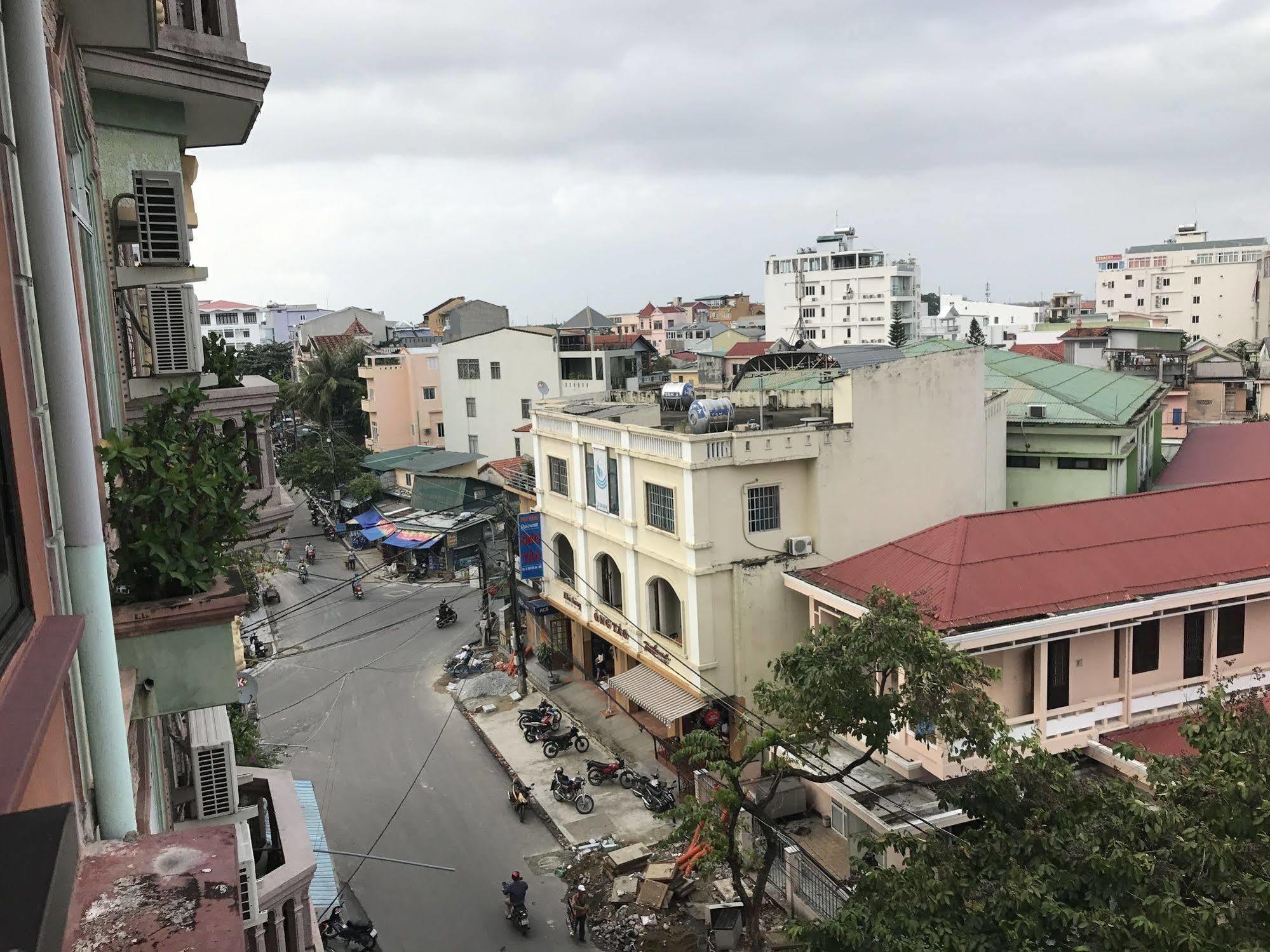 Hong Thien Ruby Hotel Хуе Екстериор снимка