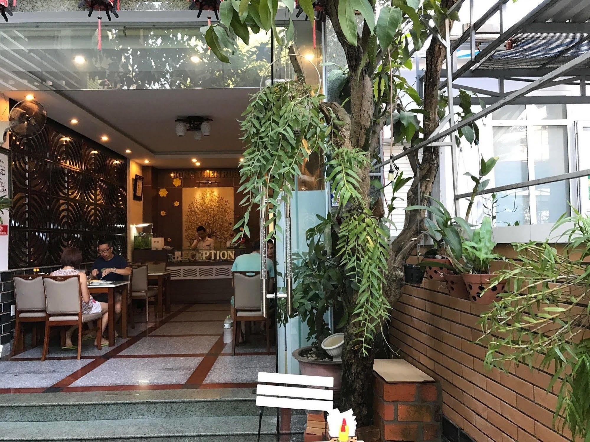 Hong Thien Ruby Hotel Хуе Екстериор снимка