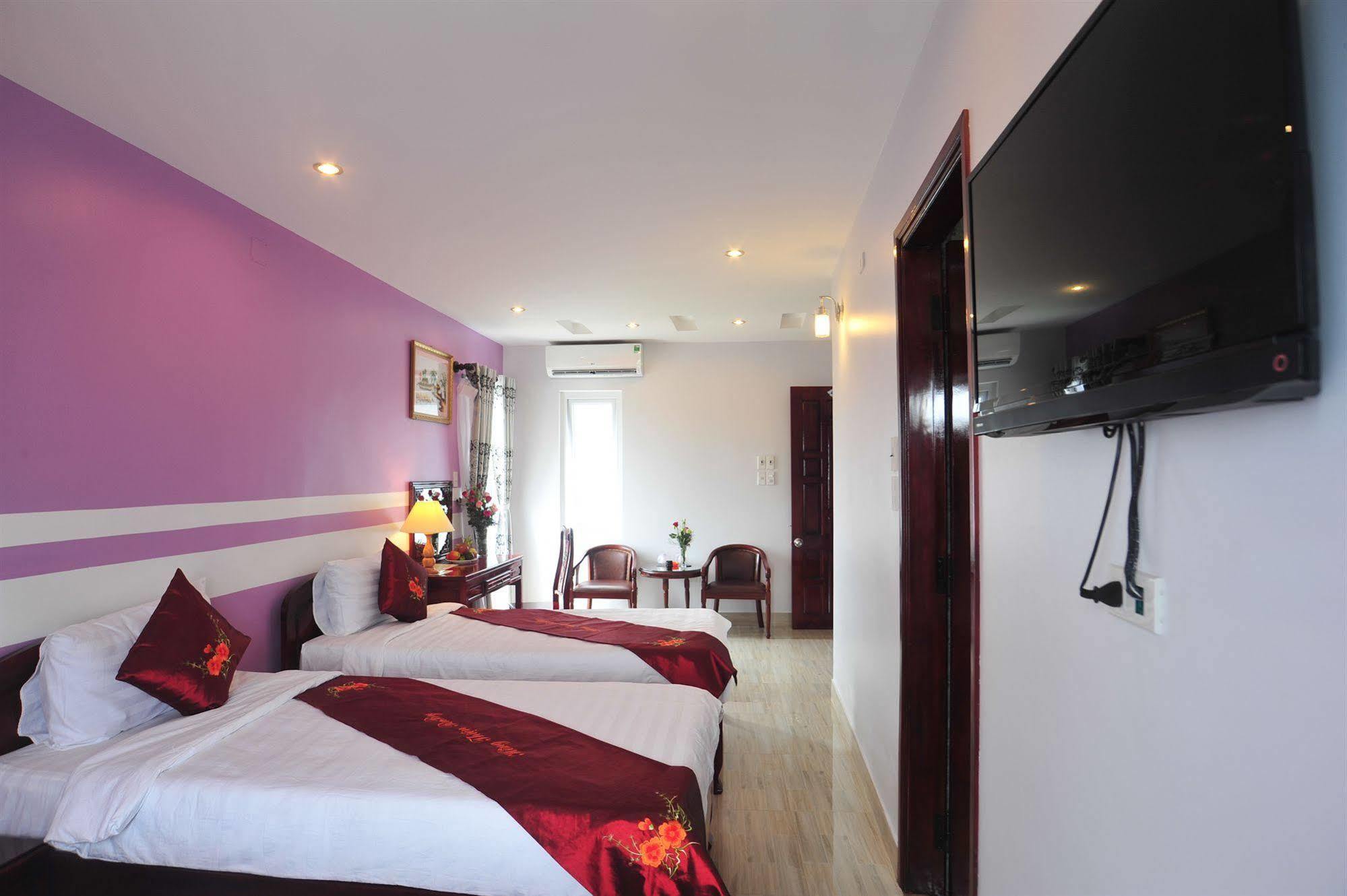 Hong Thien Ruby Hotel Хуе Екстериор снимка