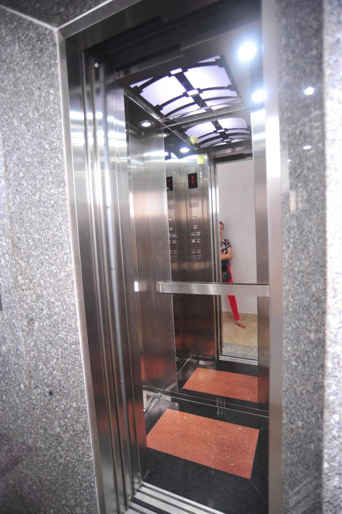 Hong Thien Ruby Hotel Хуе Екстериор снимка